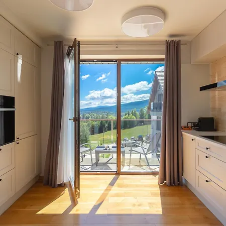 Aparthotel Czarny Kamien & 4*