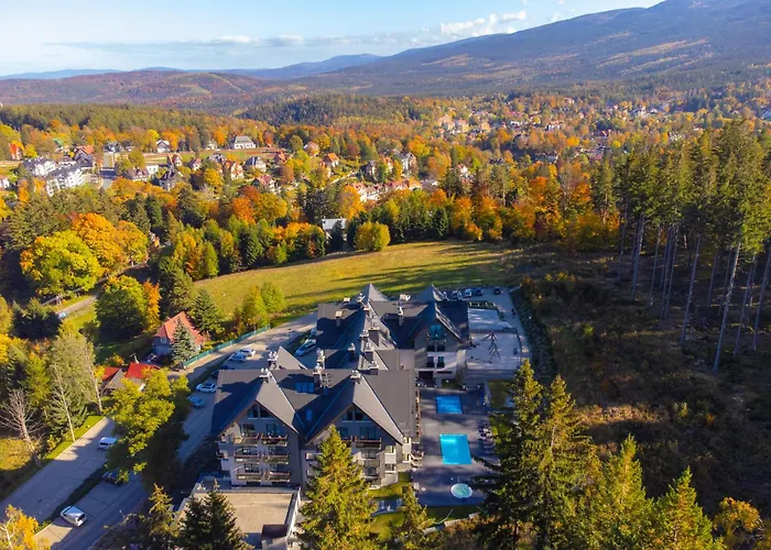 Czarny Kamien & شكلارسكا بوريبا