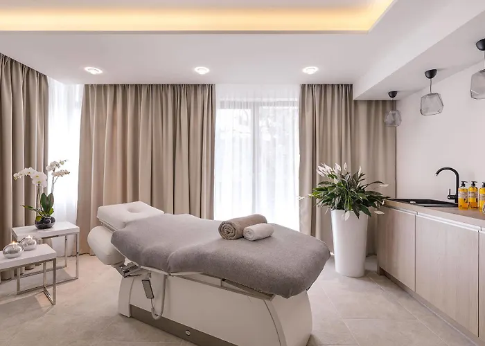 Czarny Kamien & شكلارسكا بوريبا